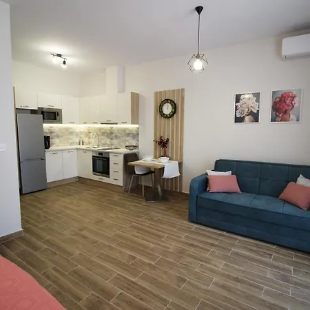 Daire Doris D09 And D10 Burgaz